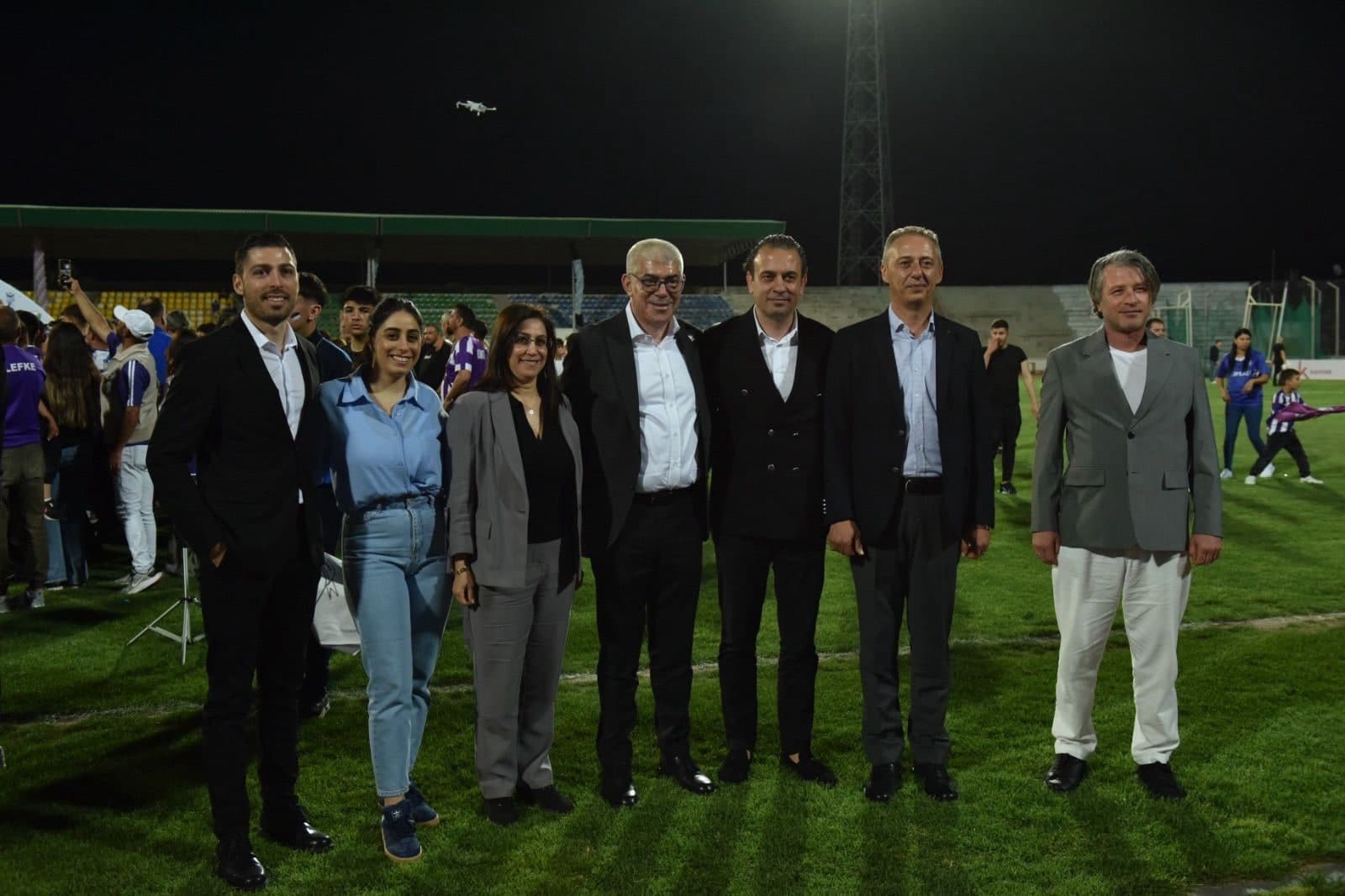 Daikin Kıbrıs Kupası finalinde sahada toplu fotoğraf